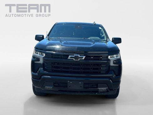 Used 2023 Chevrolet Silverado 1500 RST AWD/4WD image 2