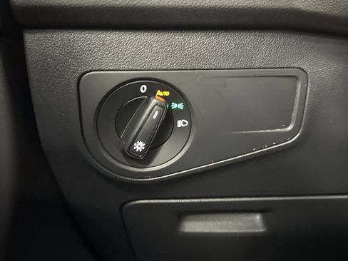 Used 2024 Volkswagen Tiguan S image 23