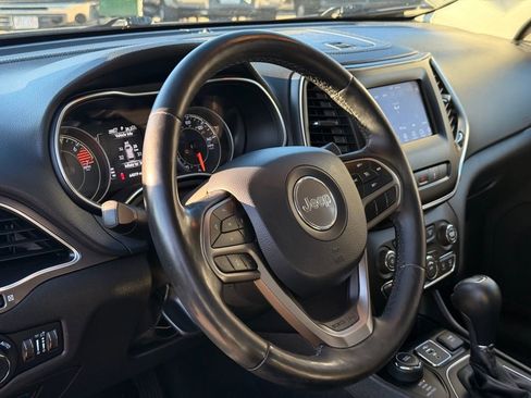 Used 2021 Jeep Cherokee Latitude Plus image 25