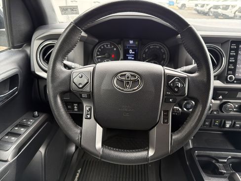 Used 2021 Toyota Tacoma TRD Off-Road w/ Technology Package image 18