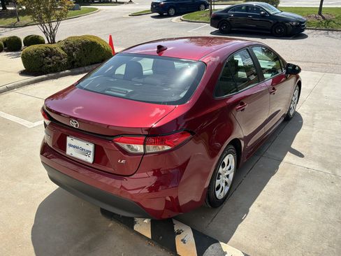Used 2024 Toyota Corolla LE image 13