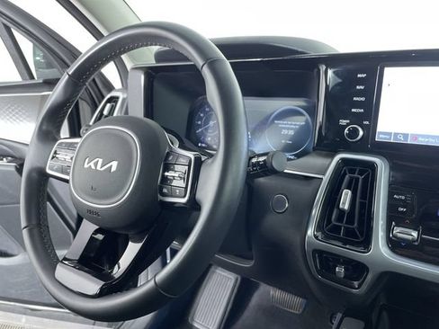 Used 2023 Kia Sorento SX AWD/4WD image 30