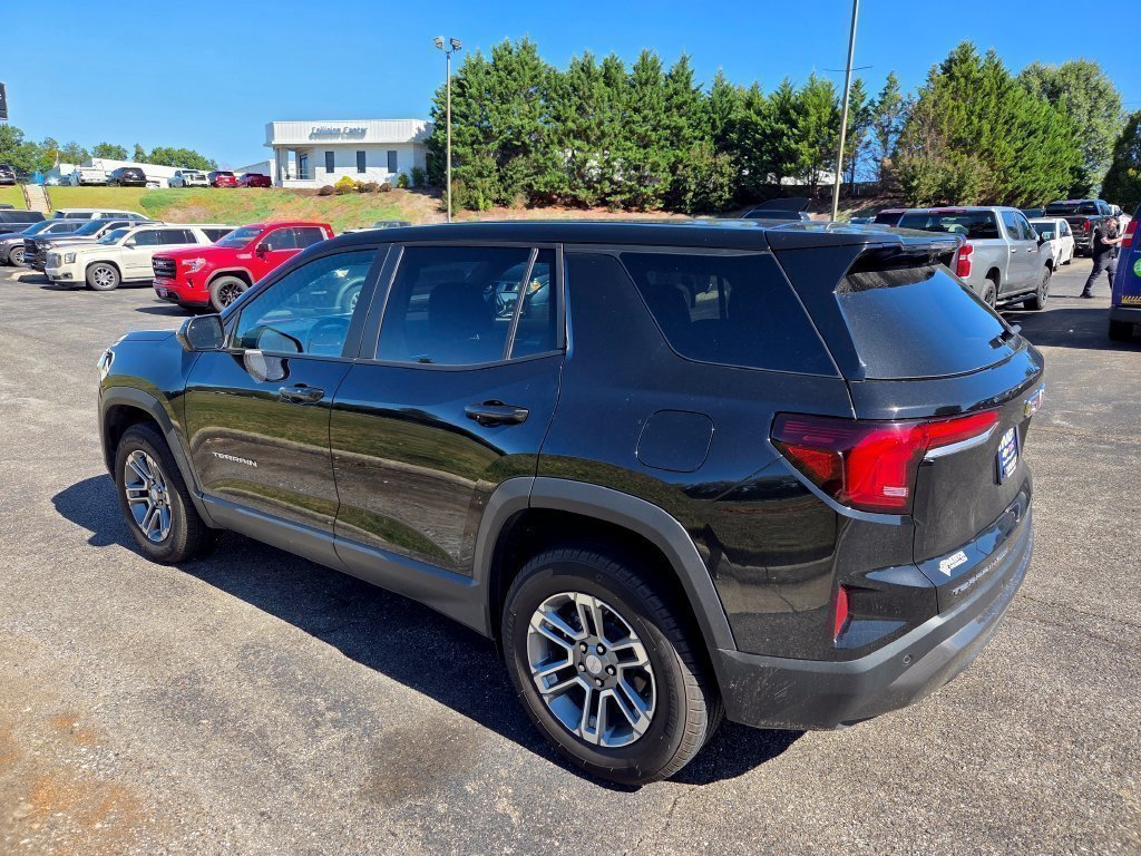 Used 2025 GMC Terrain Elevation w/ Technology Package II AWD/4WD image 5
