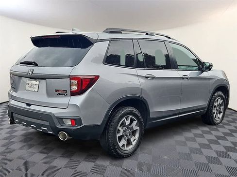 Used 2023 Honda Passport TrailSport image 4