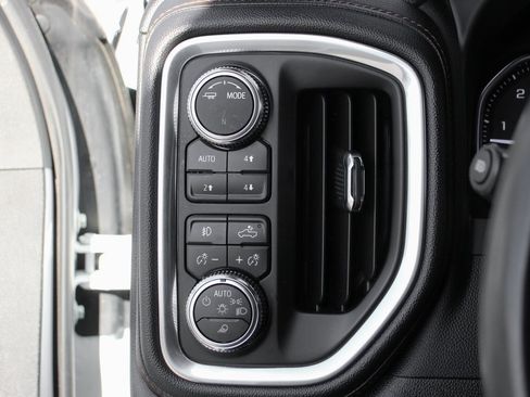 Used 2023 GMC Sierra 2500 AT4 w/ AT4 Preferred Package image 25