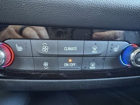 Used 2021 Buick Enclave Essence w/ LPO, Floor Liner Package image 10