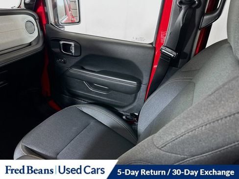 Used 2025 Jeep Wrangler Unlimited Sahara AWD/4WD image 22