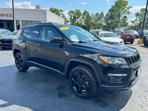 Used 2018 Jeep Compass Latitude w/ Popular Equipment Group AWD/4WD image 6