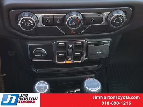 Used 2020 Jeep Gladiator Sport w/ Quick Order Package 24S AWD/4WD image 19