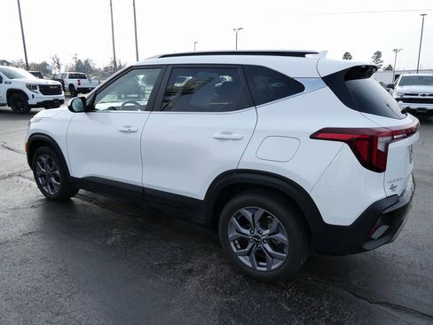 Used 2024 Kia Seltos S image 7