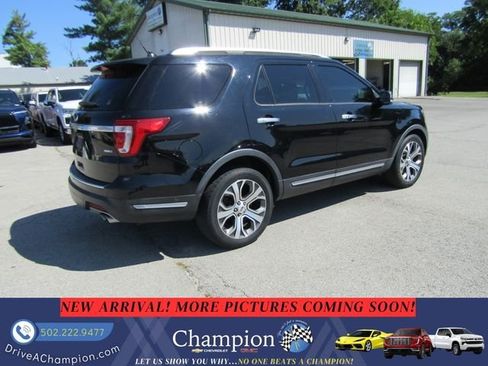 Used 2018 Ford Explorer Platinum AWD/4WD image 4