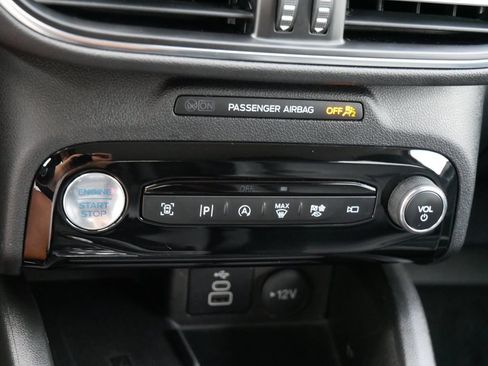 Certified 2024 Ford Escape Platinum AWD/4WD image 24