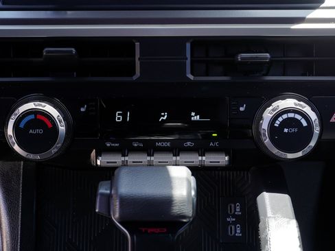 Certified 2024 Toyota Tacoma TRD Sport AWD/4WD image 38