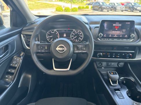 Used 2024 Nissan Rogue S AWD/4WD image 8