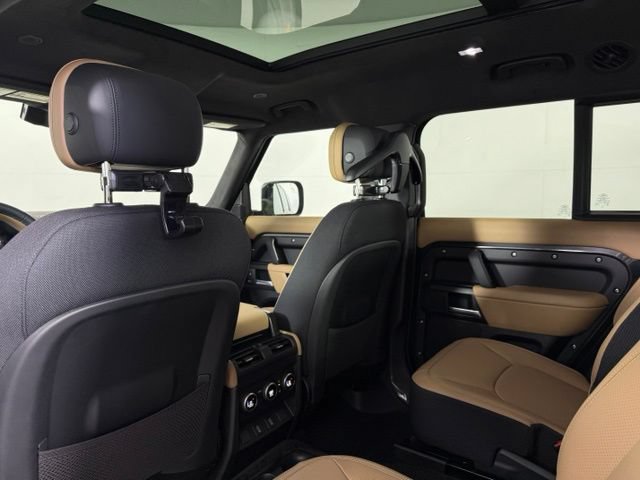 New 2026 Land Rover Defender 130 V8 AWD/4WD image 18