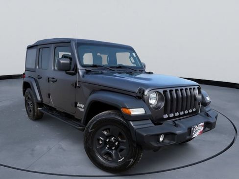 Used 2018 Jeep Wrangler Unlimited Sport AWD/4WD image 2