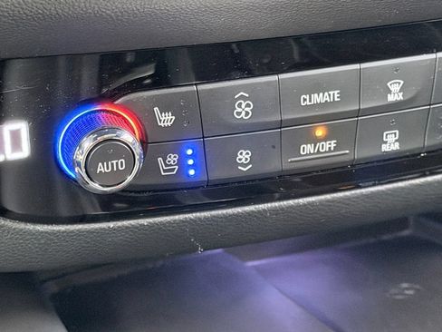 Used 2024 Buick Enclave Avenir AWD/4WD image 56