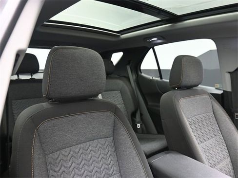 Used 2022 Chevrolet Equinox LT image 28