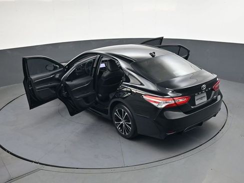 Used 2020 Toyota Camry SE image 38
