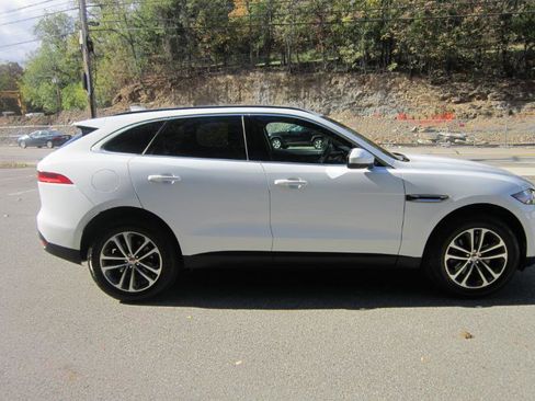 Used 2019 Jaguar F-PACE Premium image 36