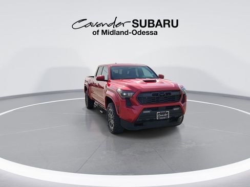 Used 2025 Toyota Tacoma TRD Sport w/ TRD Sport Upgrade Package image 2