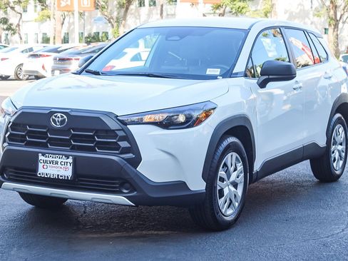 Used 2026 Toyota Corolla Cross L FWD image 3