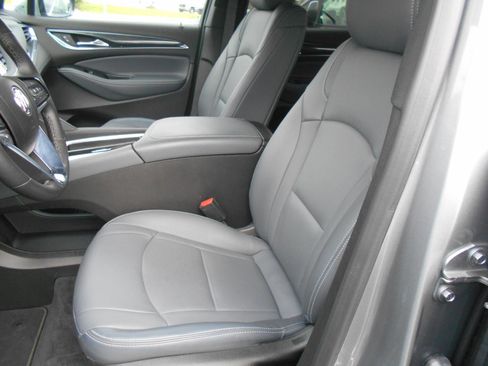 Used 2023 Buick Enclave Essence w/ Experience Buick Package image 8