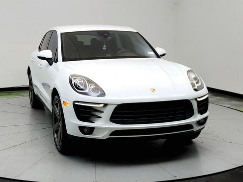 Used 2018 Porsche Macan AWD/4WD image 3