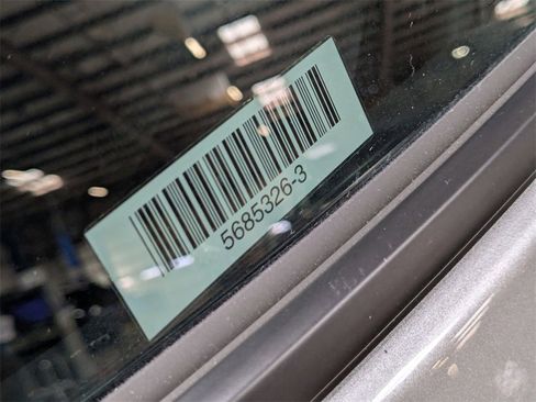 Used 2025 Toyota Camry LE image 28