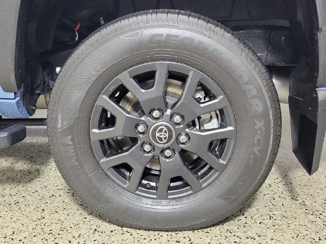 Used 2025 Toyota 4Runner SR5 RWD image 8