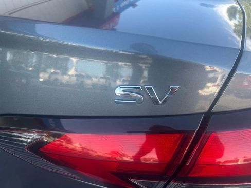 Used 2021 Nissan Versa SV image 20