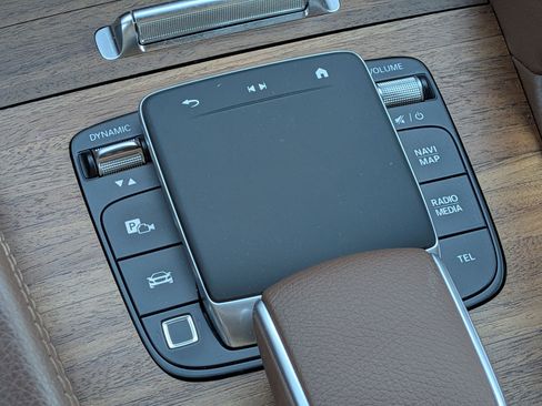 Used 2025 Mercedes-Benz GLE 450 4MATIC image 23