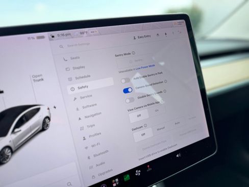 Used 2018 Tesla Model 3 Long Range RWD image 42