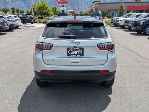 Used 2025 Jeep Compass Limited AWD/4WD image 7