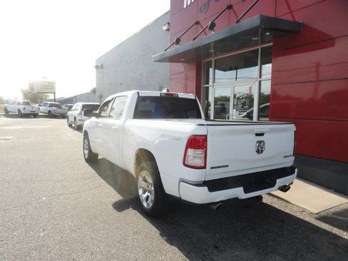 Used 2023 RAM 1500 Big Horn AWD/4WD image 3