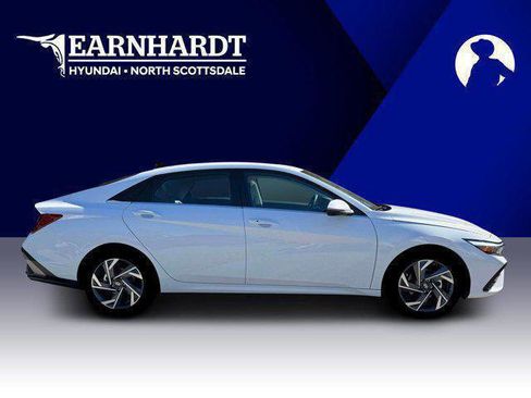 New 2026 Hyundai Elantra Limited image 9
