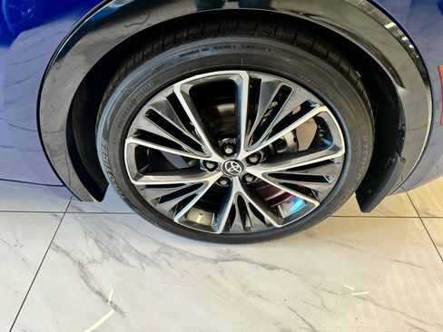 Used 2024 Toyota Prius XLE AWD/4WD image 33