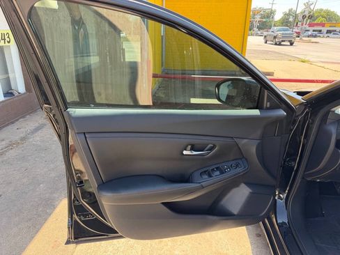Used 2020 Nissan Sentra SV FWD image 9