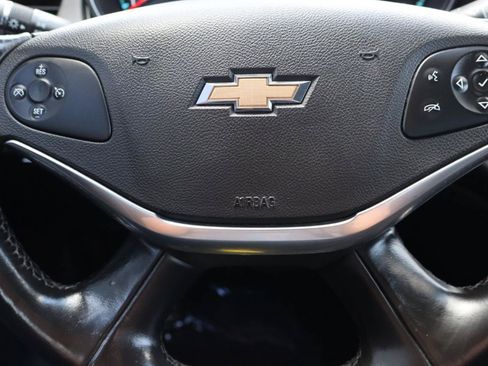 Used 2018 Chevrolet Impala LT FWD image 27