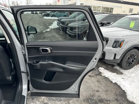New 2026 Kia Sorento S image 27