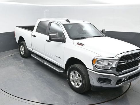Used 2024 RAM 2500 Big Horn AWD/4WD image 16