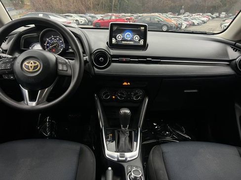 Used 2017 Toyota Yaris iA image 14