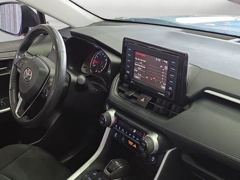 Used 2022 Toyota RAV4 XLE w/ Convenience Package FWD image 21