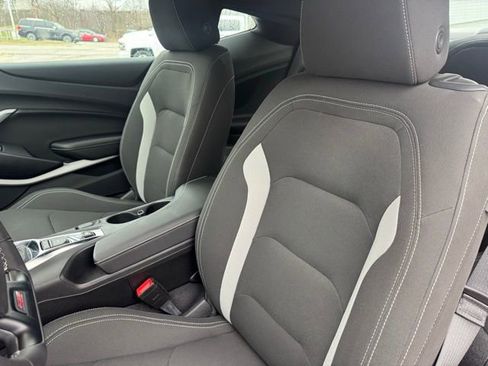 Used 2022 Chevrolet Camaro SS w/ Design Package 1 image 6