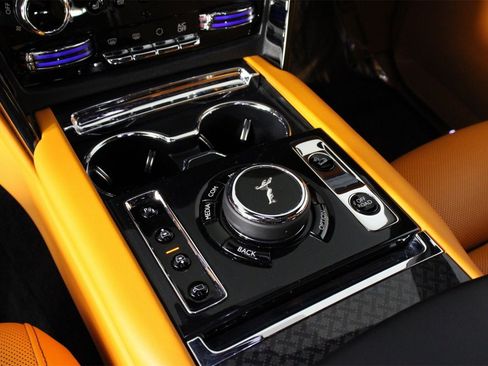 Certified 2024 Rolls-Royce Cullinan Black Badge image 10