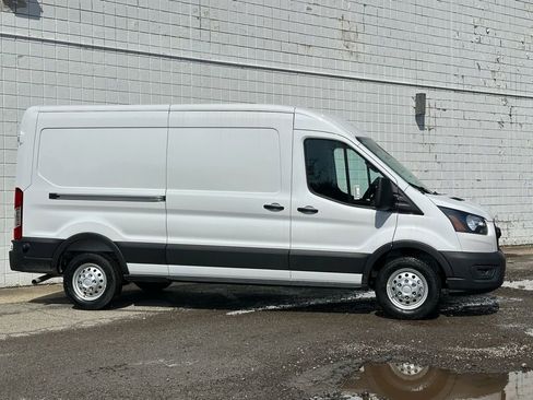 New 2026 Ford Transit 250 148 Medium Roof Extended AWD w/ Load Area Protection Package image 4