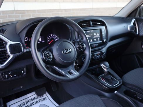Used 2021 Kia Soul S FWD image 16