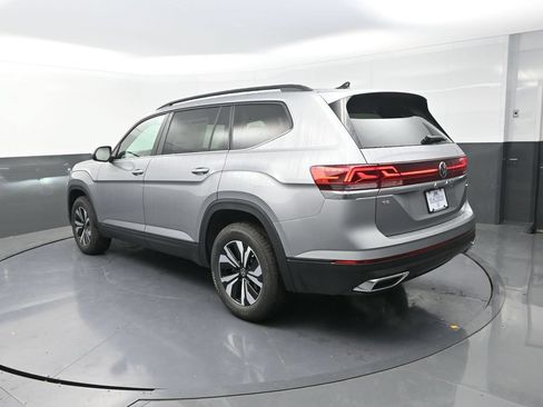 Used 2026 Volkswagen Atlas SE AWD/4WD image 8