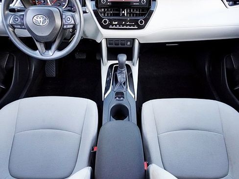 Used 2022 Toyota Corolla Cross L image 20