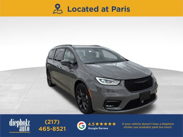 Used 2021 Chrysler Pacifica Touring w/ S Appearance Package FWD image 1